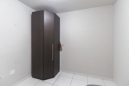 Quarto 1 de casa de condomínio para alugar com 2 quartos, 64m² em Itaquera, São Paulo