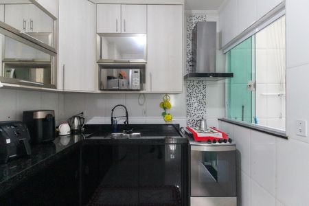 Casa de condomínio à venda com 64m², 2 quartos e 1 vagaCozinha