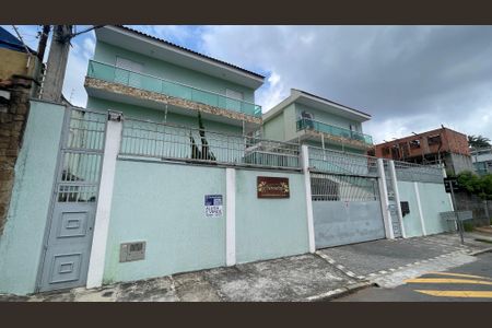 Casa de condomínio à venda com 64m², 2 quartos e 1 vagaFachada