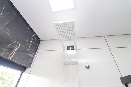 Casa à venda com 130m², 3 quartos e 4 vagasBanheiro da Suíte 2