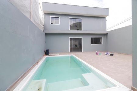 Casa à venda com 130m², 3 quartos e 4 vagasÁrea comum - Piscina