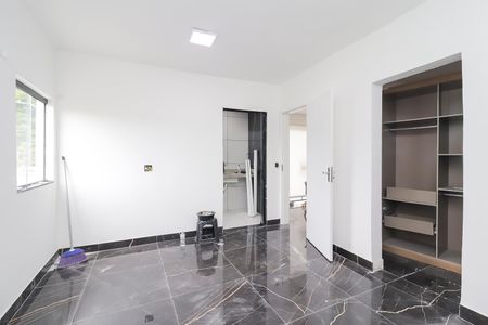 Casa à venda com 130m², 3 quartos e 4 vagasQuarto 2 - Suíte