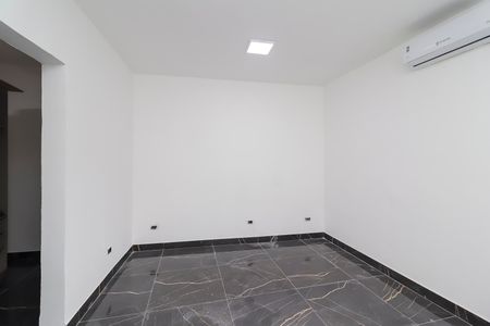 Casa à venda com 130m², 3 quartos e 4 vagasQuarto 2 - Suíte