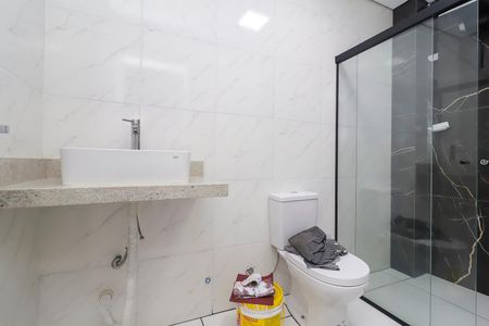 Casa à venda com 130m², 3 quartos e 4 vagasBanheiro da Suíte 1
