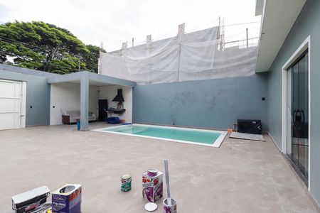 Casa à venda com 130m², 3 quartos e 4 vagasQuintal/Garagem