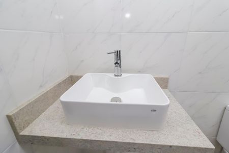 Casa à venda com 130m², 3 quartos e 4 vagasBanheiro da Suíte 1