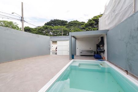 Casa à venda com 130m², 3 quartos e 4 vagasQuintal/Garagem