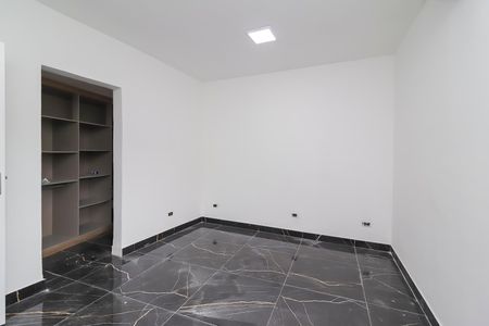 Casa à venda com 130m², 3 quartos e 4 vagasQuarto 2 - Suíte