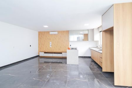 Casa à venda com 130m², 3 quartos e 4 vagasSala/Cozinha