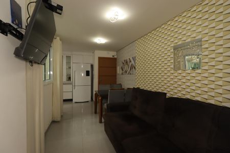 Sala de apartamento para alugar com 2 quartos, 45m² em Vila Pires, Santo André