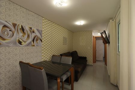 Sala de apartamento para alugar com 2 quartos, 45m² em Vila Pires, Santo André