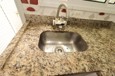 Apartamento à venda com 45m², 2 quartos e 1 vagaCozinha - Pia