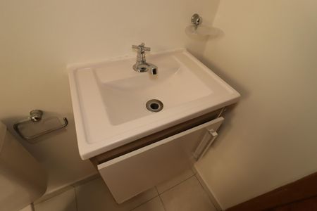 Banheiro - Pia de kitnet/studio para alugar com 1 quarto, 25m² em Bangú, Santo André