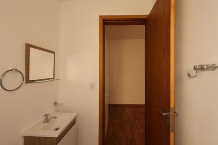Banheiro de kitnet/studio para alugar com 1 quarto, 25m² em Bangú, Santo André