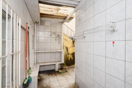 Casa para alugar com 100m², 2 quartos e 2 vagasQuintal