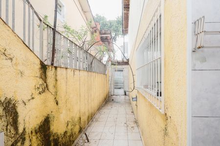 Casa para alugar com 100m², 2 quartos e 2 vagasQuintal