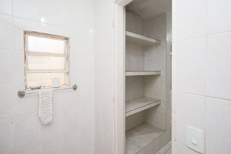 Casa para alugar com 100m², 2 quartos e 2 vagasBanheiro 2