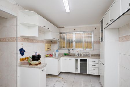 Casa para alugar com 100m², 2 quartos e 2 vagasCozinha - Armários