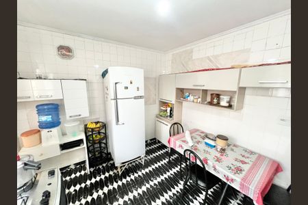 Casa à venda com 110m², 3 quartos e 1 vagaBanheiro