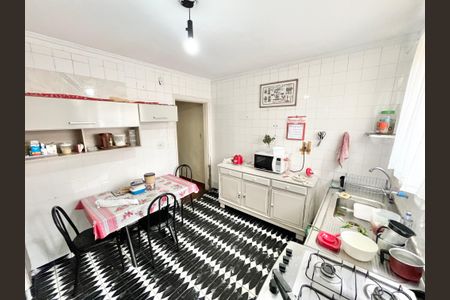 Casa à venda com 110m², 3 quartos e 1 vagaBanheiro