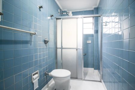 Banheiro de apartamento para alugar com 1 quarto, 50m² em Vila Nova Conceição, São Paulo