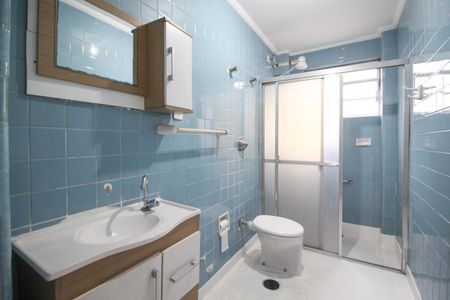 Banheiro de apartamento para alugar com 1 quarto, 50m² em Vila Nova Conceição, São Paulo