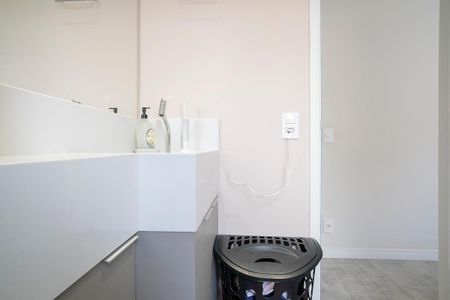 Apartamento à venda com 65m², 2 quartos e 2 vagasBanheiro da suíte