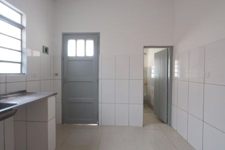 Sala e Cozinha de casa para alugar com 1 quarto, 27m² em Vila Alpina, São Paulo