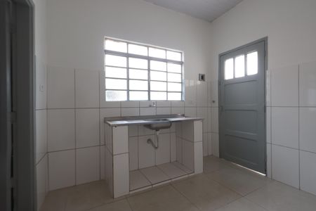 Sala e Cozinha de casa para alugar com 1 quarto, 27m² em Vila Alpina, São Paulo