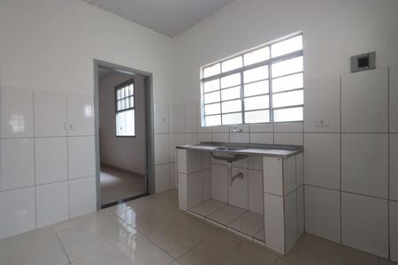 Sala e Cozinha de casa para alugar com 1 quarto, 27m² em Vila Alpina, São Paulo