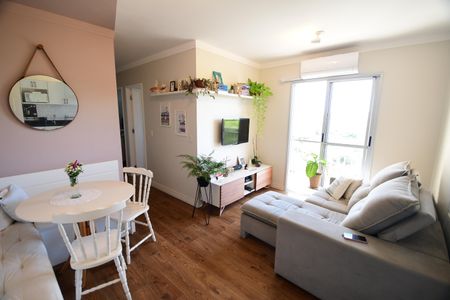 Apartamento para alugar com 55m², 2 quartos e 1 vagaSala