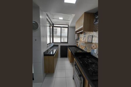 Apartamento à venda com 101m², 3 quartos e 2 vagasCozinha