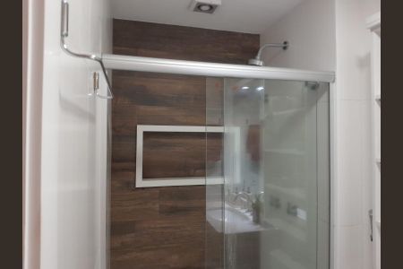 Apartamento à venda com 101m², 3 quartos e 2 vagasBanheiro