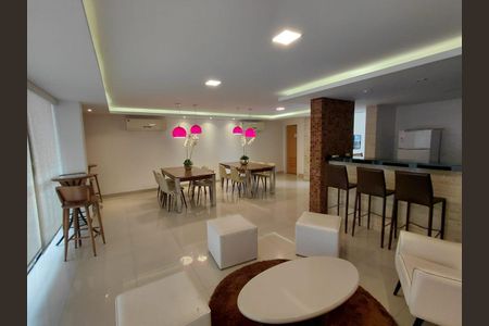 Apartamento à venda com 101m², 3 quartos e 2 vagasÁrea externa