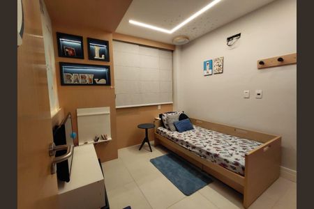 Apartamento à venda com 101m², 3 quartos e 2 vagasQuarto