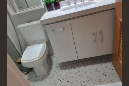 Apartamento à venda com 101m², 3 quartos e 2 vagasBanheiro