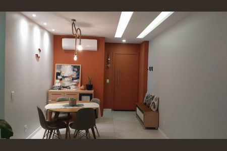 Sala de apartamento à venda com 3 quartos, 101m² em Piratininga, Niterói