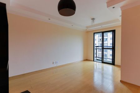 Sala de apartamento à venda com 3 quartos, 70m² em Vila Carbone, São Paulo