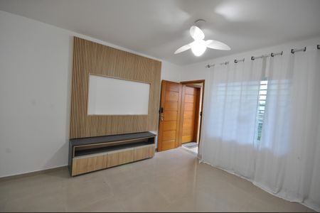 Sala de apartamento para alugar com 2 quartos, 55m² em Parque Edu Chaves, São Paulo