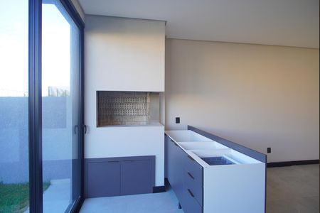 Casa de condomínio à venda com 224m², 3 quartos e 3 vagasChurrasqueira