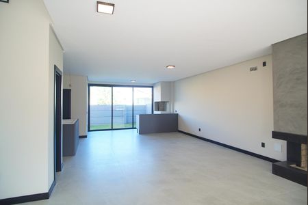 Casa de condomínio à venda com 224m², 3 quartos e 3 vagasSala
