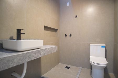 Casa de condomínio à venda com 224m², 3 quartos e 3 vagasBanheiro da Suíte 3
