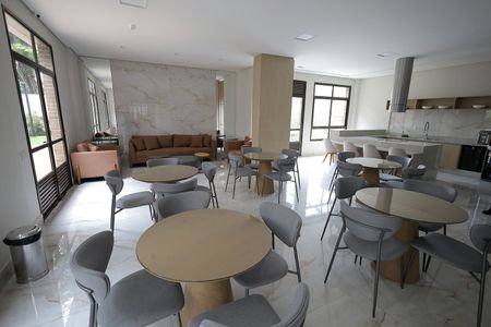 Apartamento à venda com 117m², 3 quartos e 2 vagas Apartamento à venda com 117m², 3 quartos e 2 vagasÁrea comum - Salão de festas