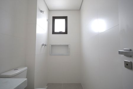 Apartamento à venda com 117m², 3 quartos e 2 vagas Apartamento à venda com 117m², 3 quartos e 2 vagasBanheiro Suíte 2