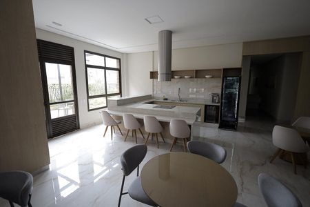 Apartamento à venda com 117m², 3 quartos e 2 vagas Apartamento à venda com 117m², 3 quartos e 2 vagasÁrea comum - Salão de festas