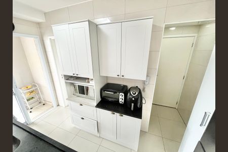 Apartamento à venda com 120m², 3 quartos e 2 vagas Apartamento à venda com 120m², 3 quartos e 2 vagasCozinha