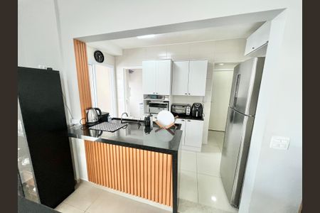 Apartamento à venda com 120m², 3 quartos e 2 vagas Apartamento à venda com 120m², 3 quartos e 2 vagasCozinha