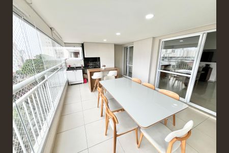 Apartamento à venda com 120m², 3 quartos e 2 vagas Apartamento à venda com 120m², 3 quartos e 2 vagasVaranda da Sala