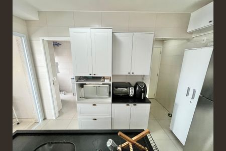 Apartamento à venda com 120m², 3 quartos e 2 vagas Apartamento à venda com 120m², 3 quartos e 2 vagasCozinha