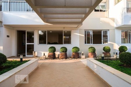 Apartamento à venda com 120m², 3 quartos e 2 vagas Apartamento à venda com 120m², 3 quartos e 2 vagasEntrada